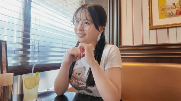 SIRO-5609 사쿠라바 모모나 무찌무찌 바디의 최고봉 【모모 20세】 남자에게 다하는 이차이챠섹스에 뼈 빼다! ! 궁극의 안아 기분! 여체의 최고 도달점! 【첫 촬영】 인터넷으로 AV 응모 → AV 체험 촬영 2492 AV 커버
